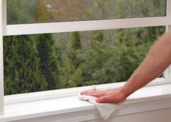 How To Clean White Aluminum Windows? 4 white aluminum