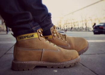 The Top Features to Look for in Safety Boots 10 Features to Look for in Safety Boots