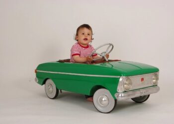 Little Drivers: Secure and Enjoyable Wheeled Adventures for Young Explorers 2 Little Drivers
