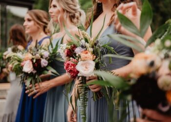A Brief Guide to Long Bridesmaid Dresses 7 Long Bridesmaid Dresses