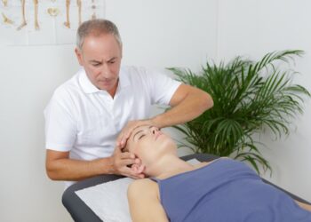 4 Common Mistakes in Picking Chiropractors and How to Avoid Them 4 Mistakes in Picking Chiropractors