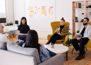 The R&D Team's Role in Bringing Products to Market From Idea to Execution 2 R&D team